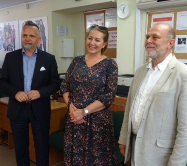 Burmistrz, pani kierownik wydziału promocji oraz dyrektor Studium