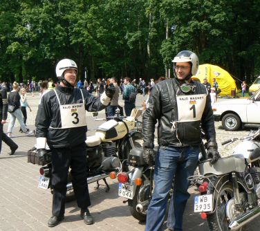 Foto z działalności Klubu Dawnych Motocykli
