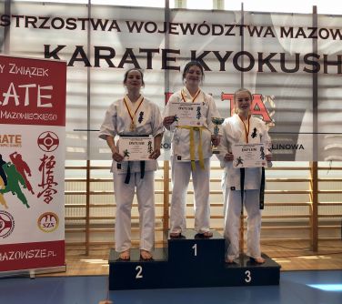 Karatecy na podium
