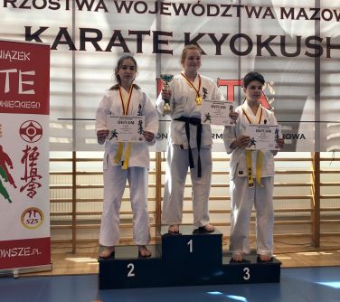 Karatecy na podium