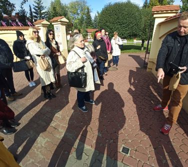 Wizyta studyjna LOT. Przed Muzeum 7. PUL