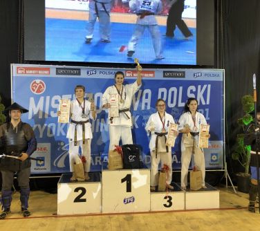Zawodniczki MKKK na podium