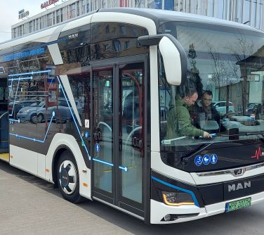 Zeroemisyjmy autobus.