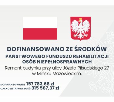 Tablica. Na szarym tle informacja o dofinansowaniu