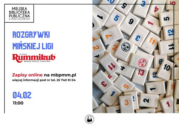 plakat z informacjami po lewej stronie, po prawej stronie klocki Rummikub