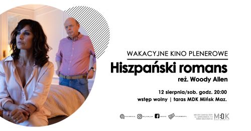 po lewej stronie zamyslona kobieta siedzi nałóżku za jej plecami stoi mężczyzna trzymający się za boki, po prawej stronie...