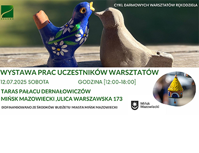 Na górze dwie glinane formy ptaków. Jedna po lewej niebeiska w białe kwiaty. Na dole na białym informacje