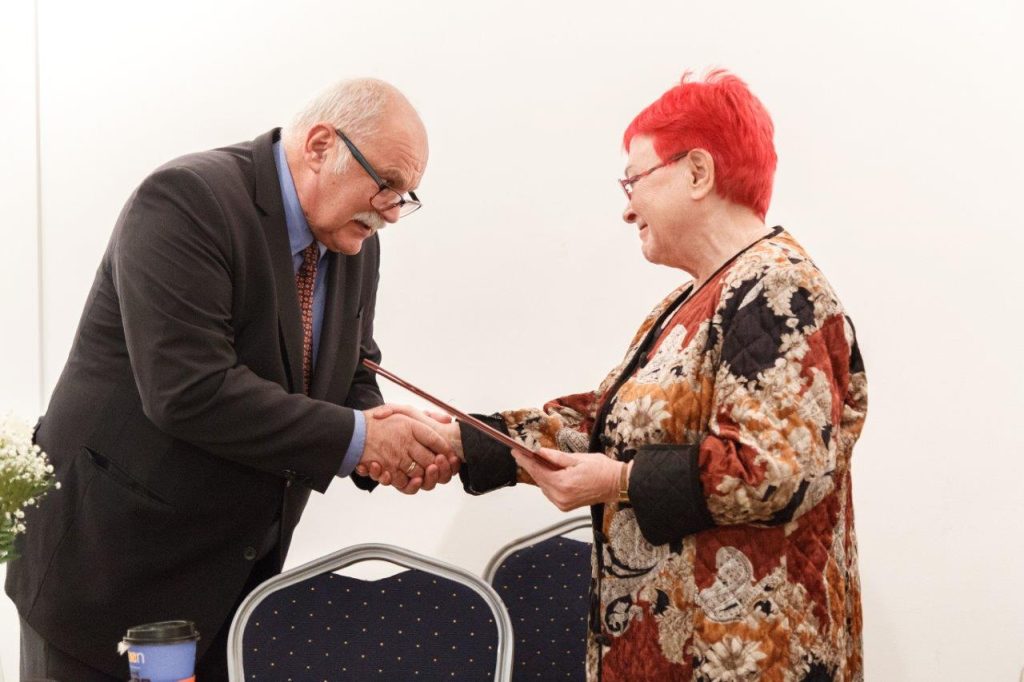 Mińszczanka Krystyna Gucewicz-Przybora pisarka, poetka , dziennikarka laureatką prestiżowych nagród.