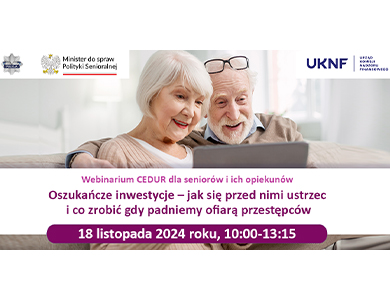 Na jasnym tle para uśmiechniętych seniorów. Patrzą w laptopa. Naokoło informacje.