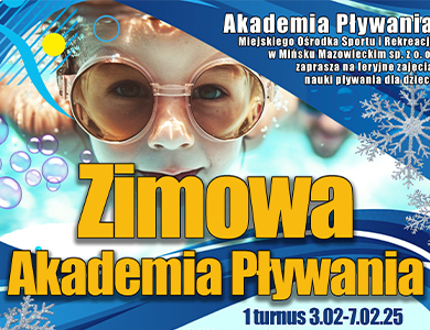 Widoczna twarz dziecka w okularach do pływania, otoczona wodą i bąbelkami. Duży, żółty npis zimowa akademia pływania