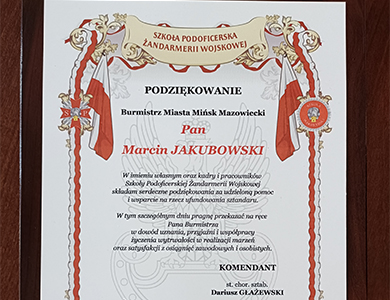 Wręczenie sztandaru Szkole Podoficerskiej Żandarmerii Wojskowej