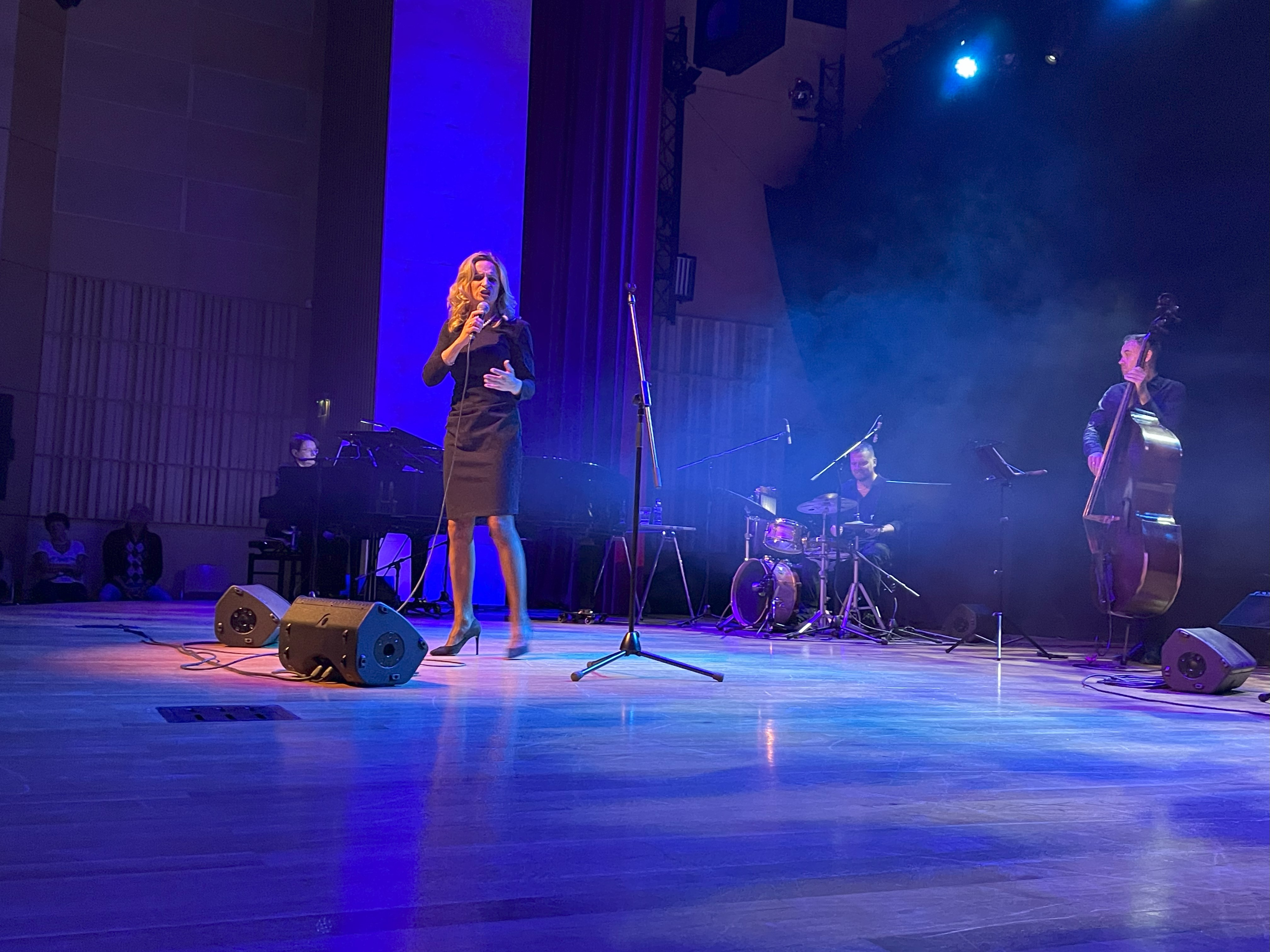 "Nie żal mi" koncert Anny Sroki-Hryń z zespołem